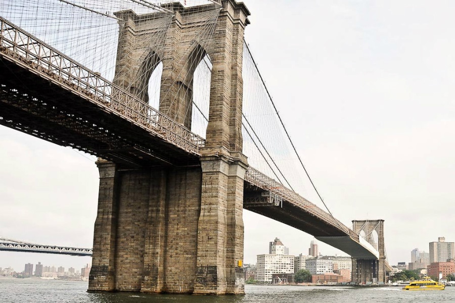 Brooklyn Bridge Flickr CC © Alan Sunners