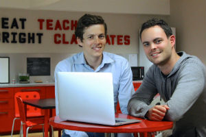 Les cofondateurs d'OpenClassrooms, Pierre Dubuc (à gauche) et Mathieu Nebra). © OpenClassrooms