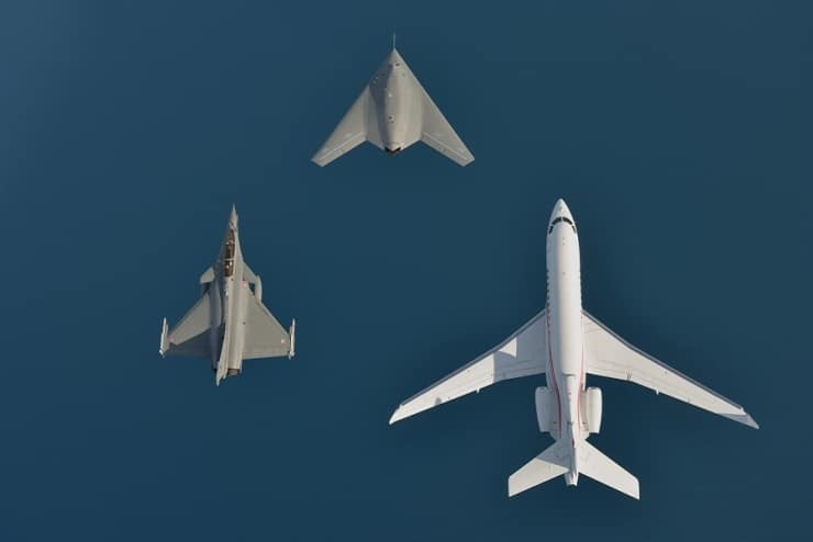 Vol en patrouille Dassault 5 pilotes du numérique dans l'industrie