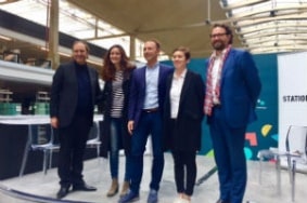 Les équipes de Station F et de Zendesk.