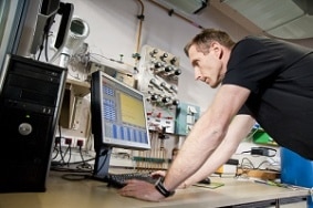 Laboratoire de régulation, au Pôle Industrie du CRIGEN.