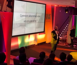 Grégoire Saint-Guily, cofondateur de Brennus Analytics sur scène (@SinnRJ)