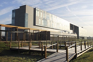 e très moderne siège du groupe Manutan à Gonesse - DR (002)