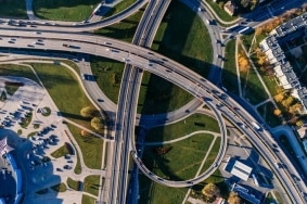 Le groupe Vinci inaugure Léonard, son lieu d’innovation au cœur de Paris, conçu comme un « laboratoire ouvert du futur des villes et des infrastructures ».