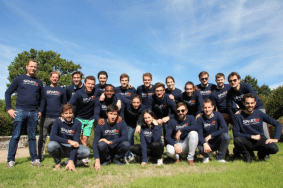 Développée en marque blanche, la solution Sparted permet aux entreprises de créer des programmes de formation sur mesure, interactifs et ludiques pour entretenir et améliorer les connaissances et les réflexes opérationnels des collaborateurs de terrain.