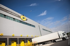 Sur le hub de Roissy (photo), au nord de Paris, une machine de tri haute cadence sera installée, en plus de moderniser les installations de sécurisation du fret aérien.