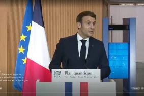 Live du Président Emmanuel Macron sur la stratégie nationale sur les technologies quantiques à Paris -Saclay le 21 janvier 2021.