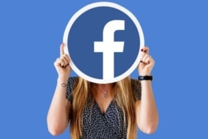 Facebook, la nausée et les mains sales