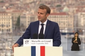 Emmanuel Macron s'est rendu le 2 septembre dernier à Marseille pour dévoiler de nombreuses aides financières pour faire face aux défis infrastructurels à la ville.