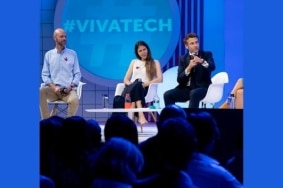 Emmanuel Macron, en présence de dirigeants de start-up lors du salon Vivatech 2022