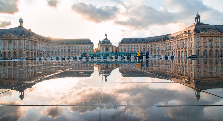 Comment les entreprises sapproprient lIA en Nouvelle-Aquitaine